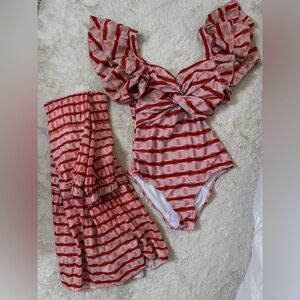 ⚠️‼️Striped Red and White  One Piece set ⚠️‼️